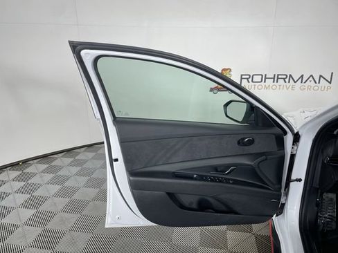 Used 2022 Hyundai Elantra N Base image 33