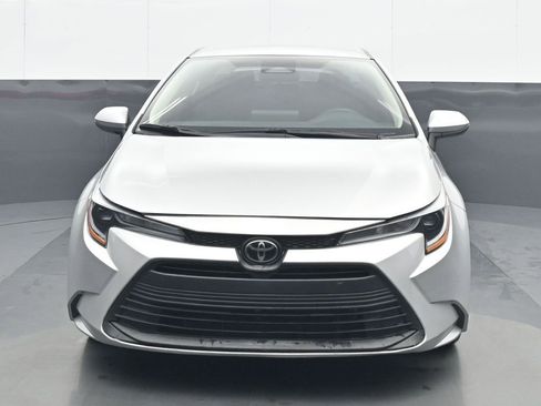 Used 2023 Toyota Corolla LE FWD image 1