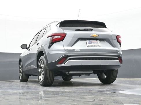 New 2026 Chevrolet Trax LT w/ Driver Confidence Package FWD image 48