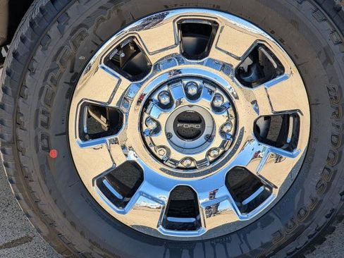 New 2026 Ford F250 Lariat w/ Chrome Package image 10