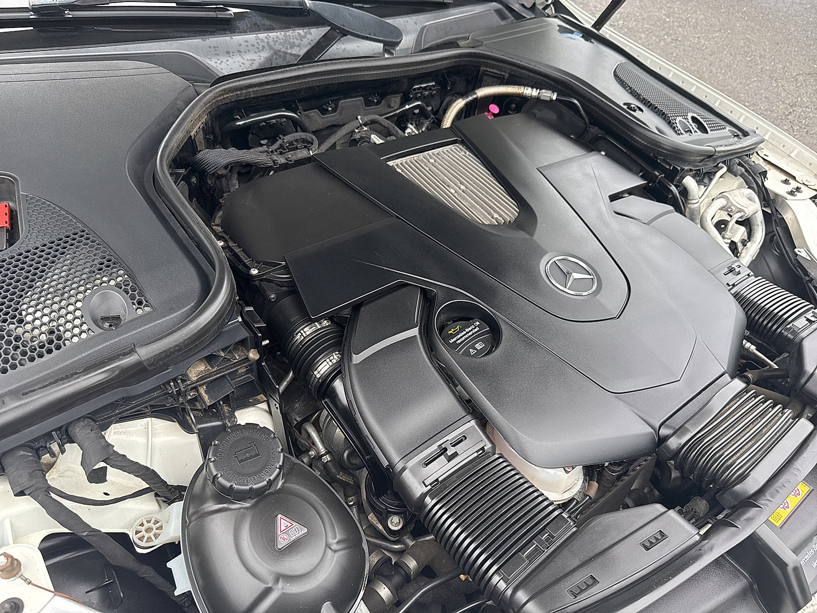 Used 2017 Mercedes-Benz E 400 4MATIC Wagon image 31