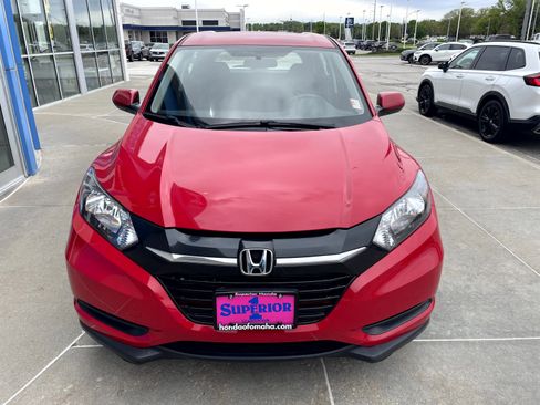 Used 2018 Honda HR-V LX image 5