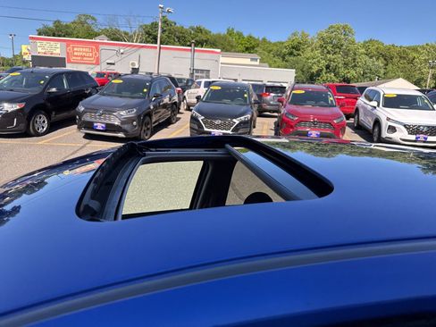 Used 2018 Honda HR-V EX image 29
