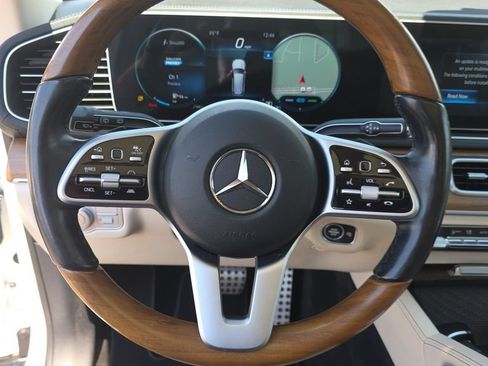 Used 2021 Mercedes-Benz GLS 580 4MATIC image 15