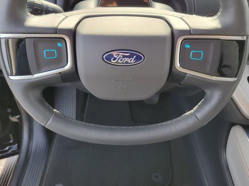 Used 2025 Ford Expedition Max Active AWD/4WD image 19