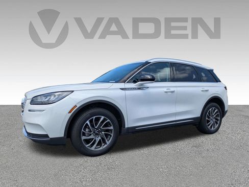 Used 2022 Lincoln Corsair FWD w/ Equipment Group 101A image 2