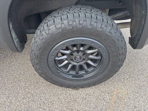 Used 2021 Chevrolet Silverado 1500 LT Trail Boss w/ Convenience Package II image 29