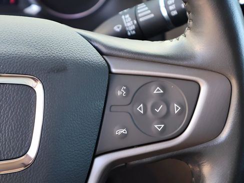 Used 2022 GMC Acadia AT4 image 37