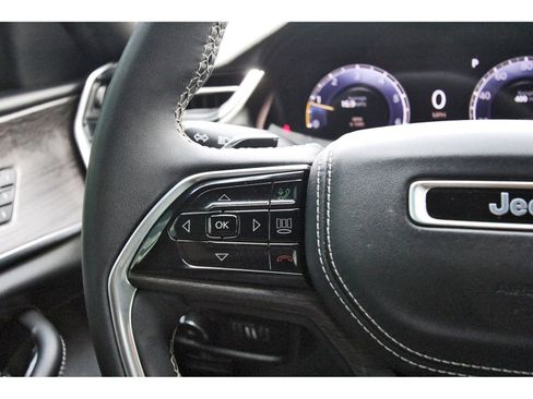 Used 2023 Jeep Grand Cherokee L Overland RWD image 23