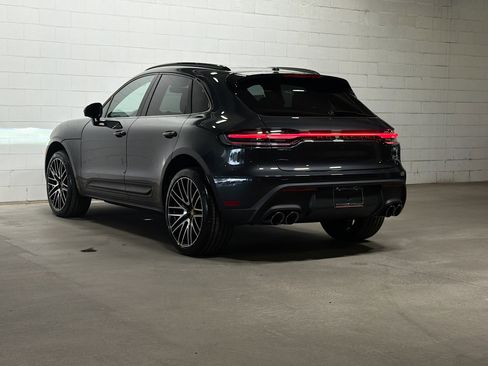 Certified 2026 Porsche Macan AWD/4WD image 3
