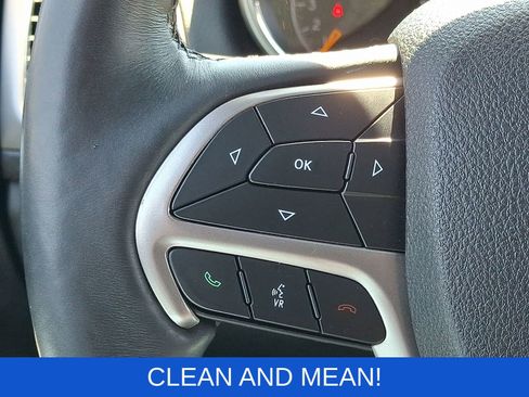 Used 2018 Jeep Grand Cherokee Altitude AWD/4WD image 24
