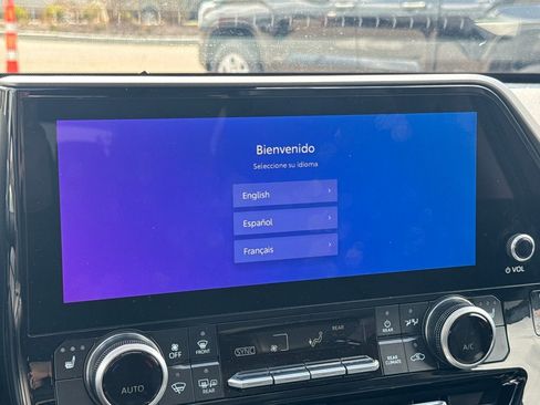 Used 2026 Toyota Highlander XLE AWD/4WD image 24