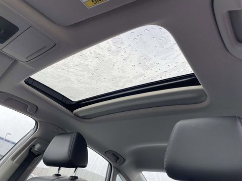 Used 2023 Honda Civic Touring image 9