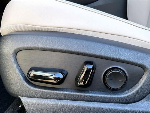 New 2026 Lexus UX 300h FWD image 15