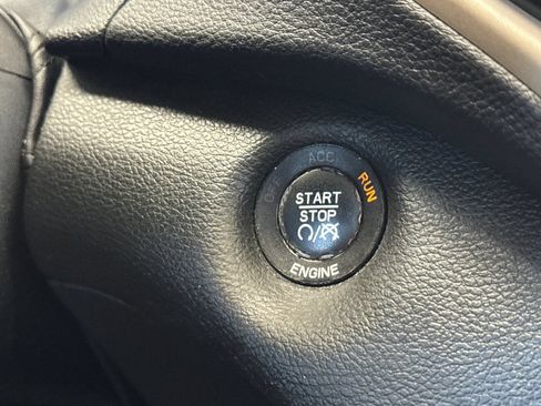Used 2016 Jeep Cherokee 75th Anniversary FWD image 22