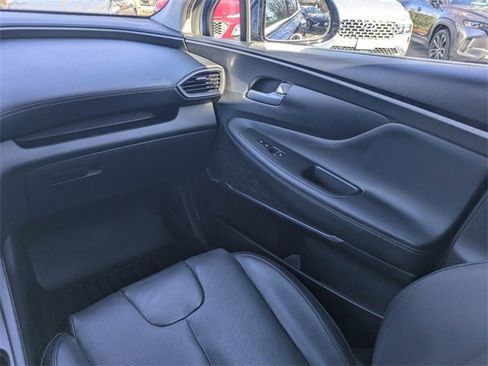 Used 2019 Hyundai Santa Fe Limited image 17