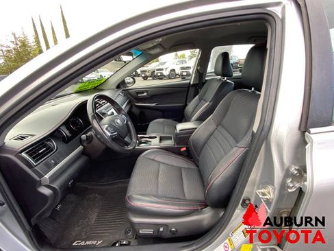 Used 2015 Toyota Camry SE FWD image 26
