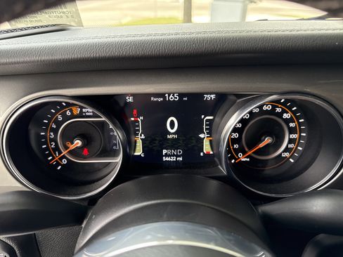 Used 2023 Jeep Gladiator Overland image 26