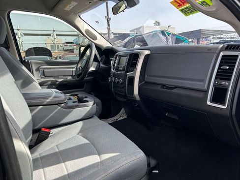 Used 2020 RAM 1500 Classic SLT image 24