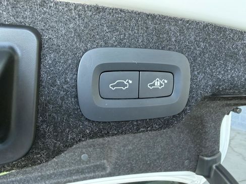 Used 2022 Volvo S90 B6 Inscription w/ Advanced Package AWD/4WD image 55