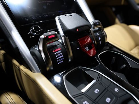 Used 2019 Lamborghini Urus image 56