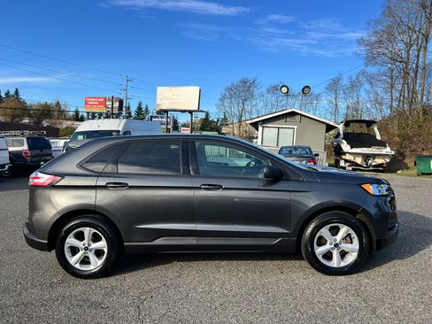 Used 2020 Ford Edge SE image 19
