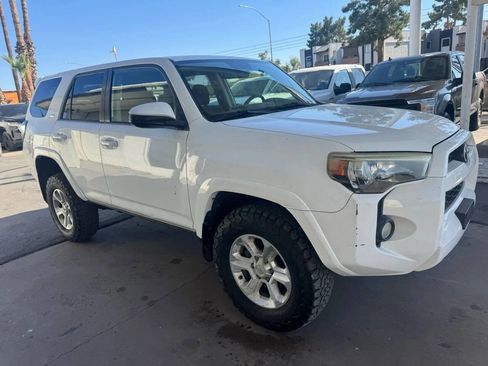 Used 2014 Toyota 4Runner SR5 image 3