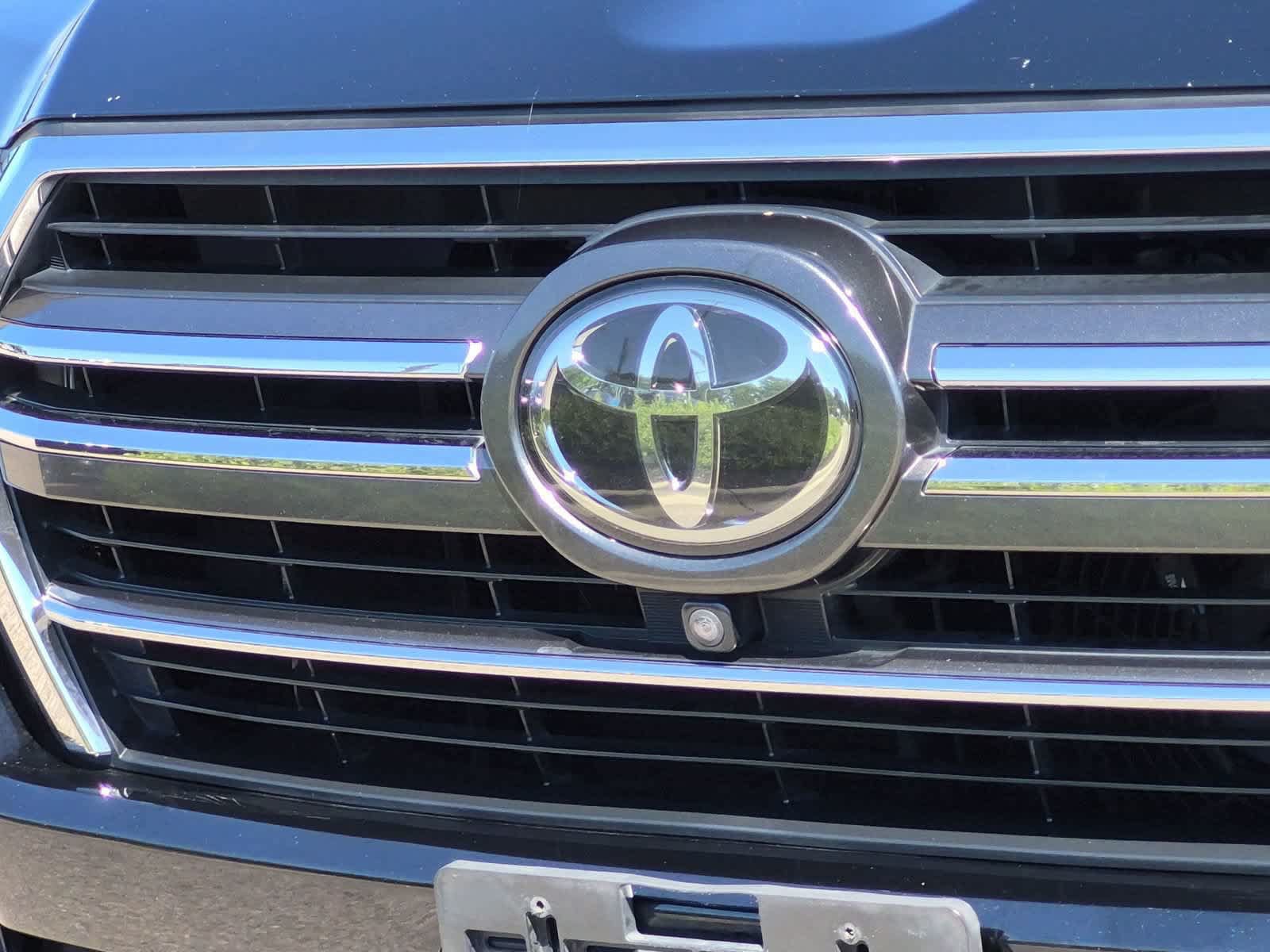 Used 2021 Toyota Land Cruiser Heritage Edition AWD/4WD image 12