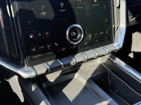 Used 2025 GMC Acadia Elevation image 28