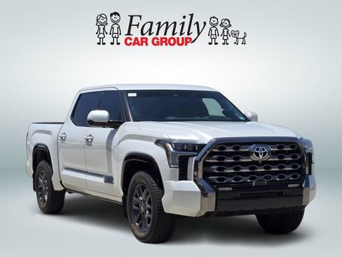 Used 2025 Toyota Tundra Platinum AWD/4WD image 2