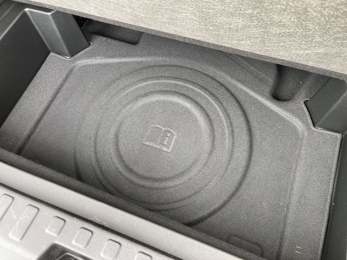 Used 2018 GMC Terrain SLT w/ Preferred Package image 43