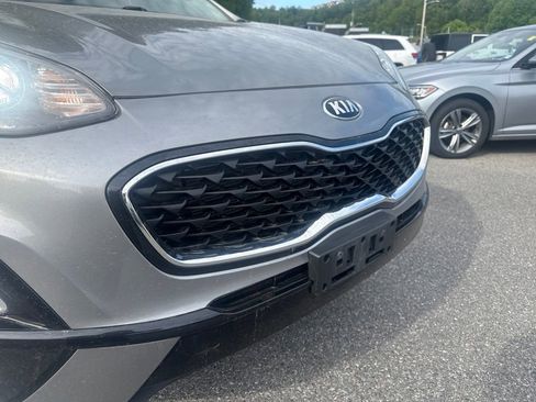 Used 2022 Kia Sportage LX AWD/4WD image 8