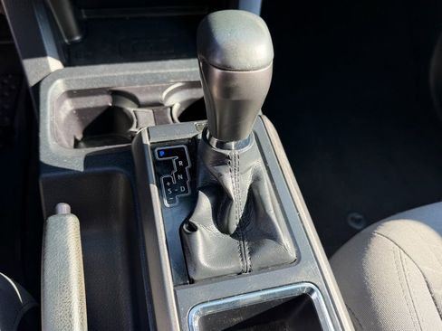 Used 2019 Toyota Tacoma TRD Sport image 27