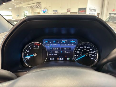 Used 2022 Ford F450 Limited w/ FX4 Off-Road Package image 21