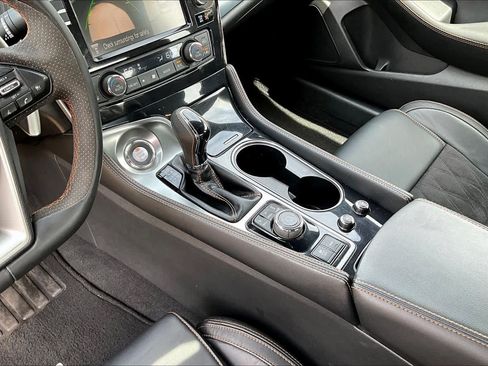 Used 2023 Nissan Maxima SR w/ Sport Mat Group FWD image 15