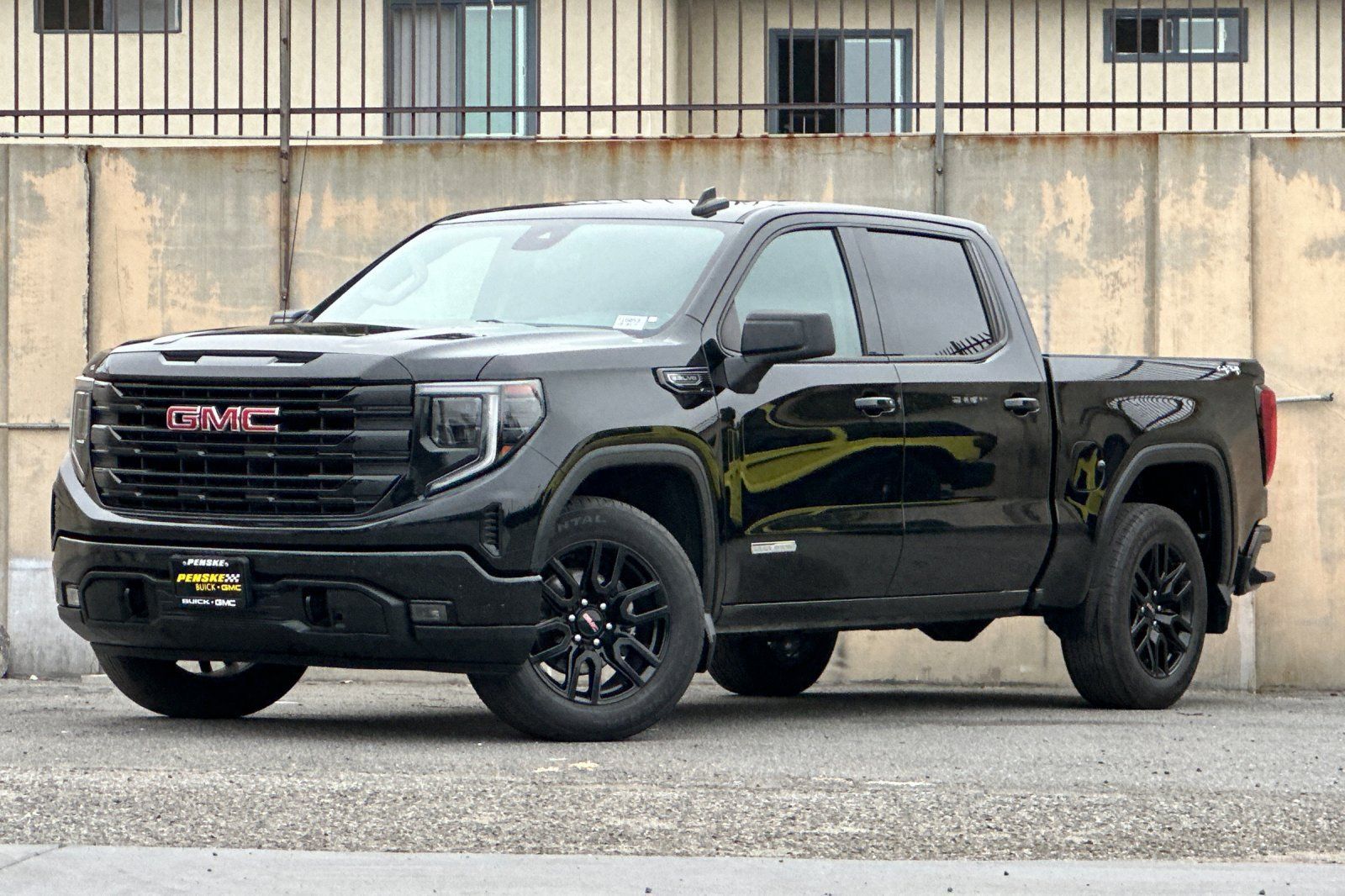 Used 2023 GMC Sierra 1500 Elevation AWD/4WD image 8