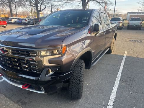 Used 2022 Chevrolet Silverado 1500 ZR2 w/ Technology Package image 1