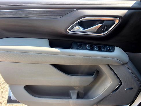 Used 2022 GMC Yukon SLT image 13