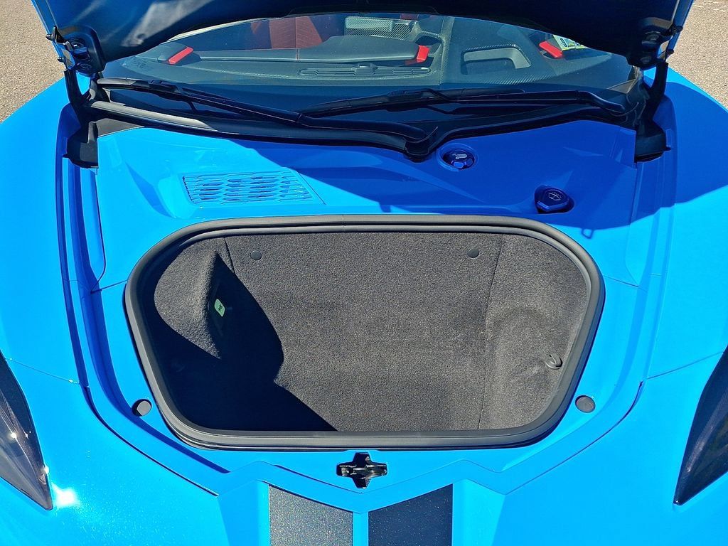 Used 2020 Chevrolet Corvette Stingray Preferred Cpe w/ 2LT Preferred Equipment Group RWD image 31