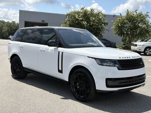 New 2026 Land Rover Range Rover Long Wheelbase SE AWD/4WD image 7