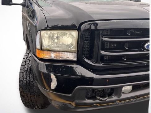 Used 2003 Ford F250 XLT image 9