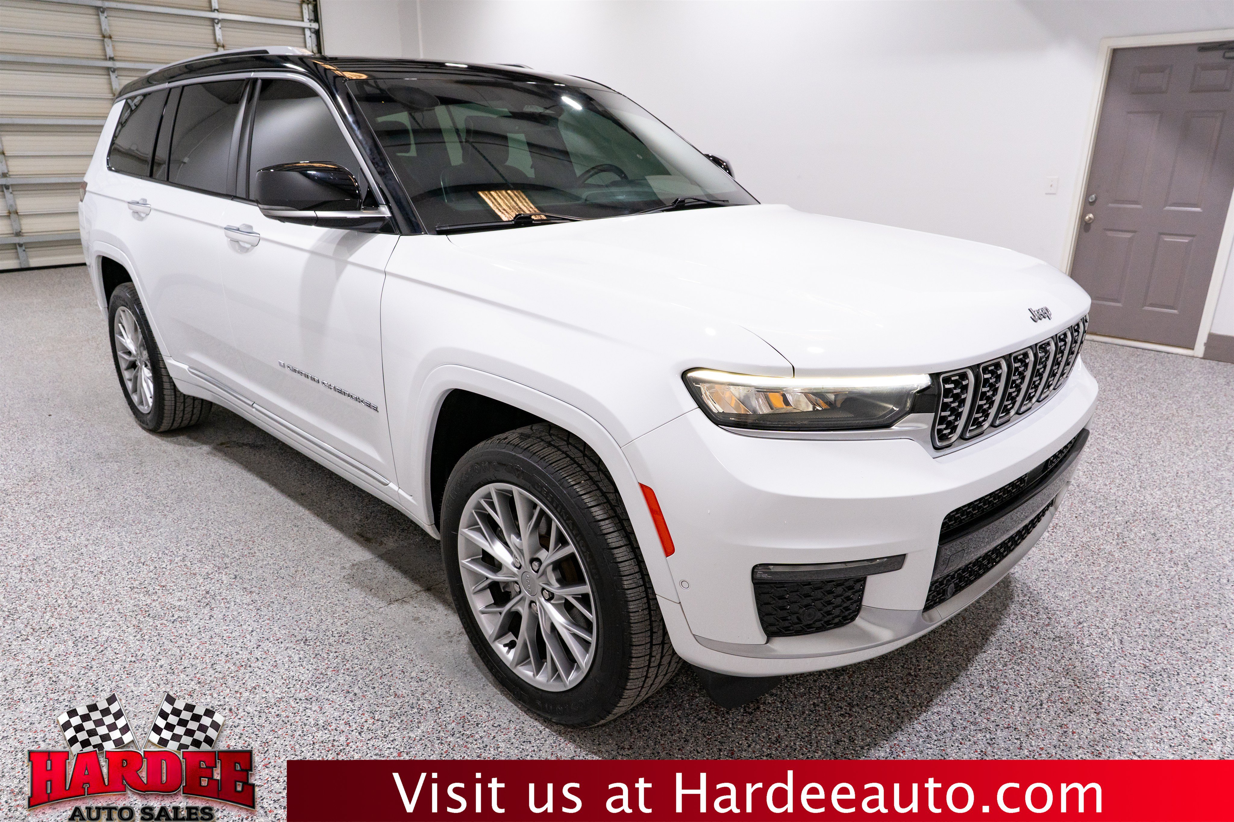 Used 2023 Jeep Grand Cherokee L Summit w/ Luxury Tech Group V RWD image 6