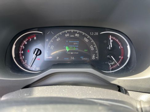 Used 2024 Toyota RAV4 XLE AWD/4WD image 15