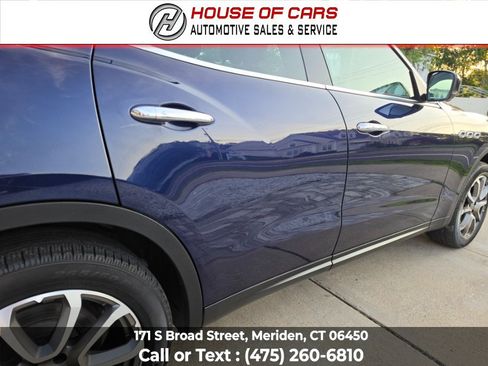 Used 2017 Maserati Levante AWD/4WD image 13