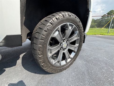 Used 2018 Chevrolet Silverado 1500 LTZ Z71 image 12