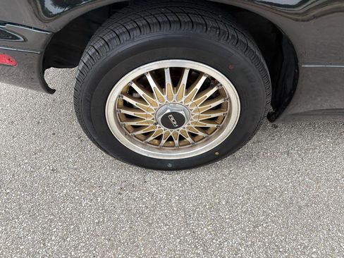 Used 1995 MAZDA MX-5 Miata RWD image 11