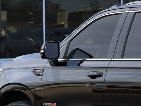 New 2026 GMC Yukon XL AT4 Ultimate AWD/4WD image 12