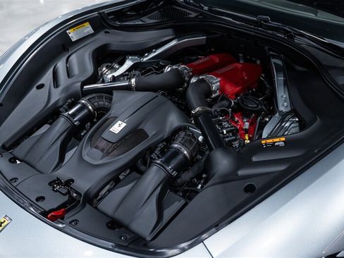Used 2021 Ferrari Roma RWD image 39