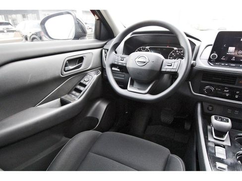 Used 2026 Nissan Rogue S image 8