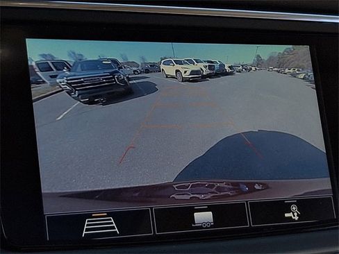 Used 2021 Buick Enclave Premium w/ Sun and Sites Package image 19